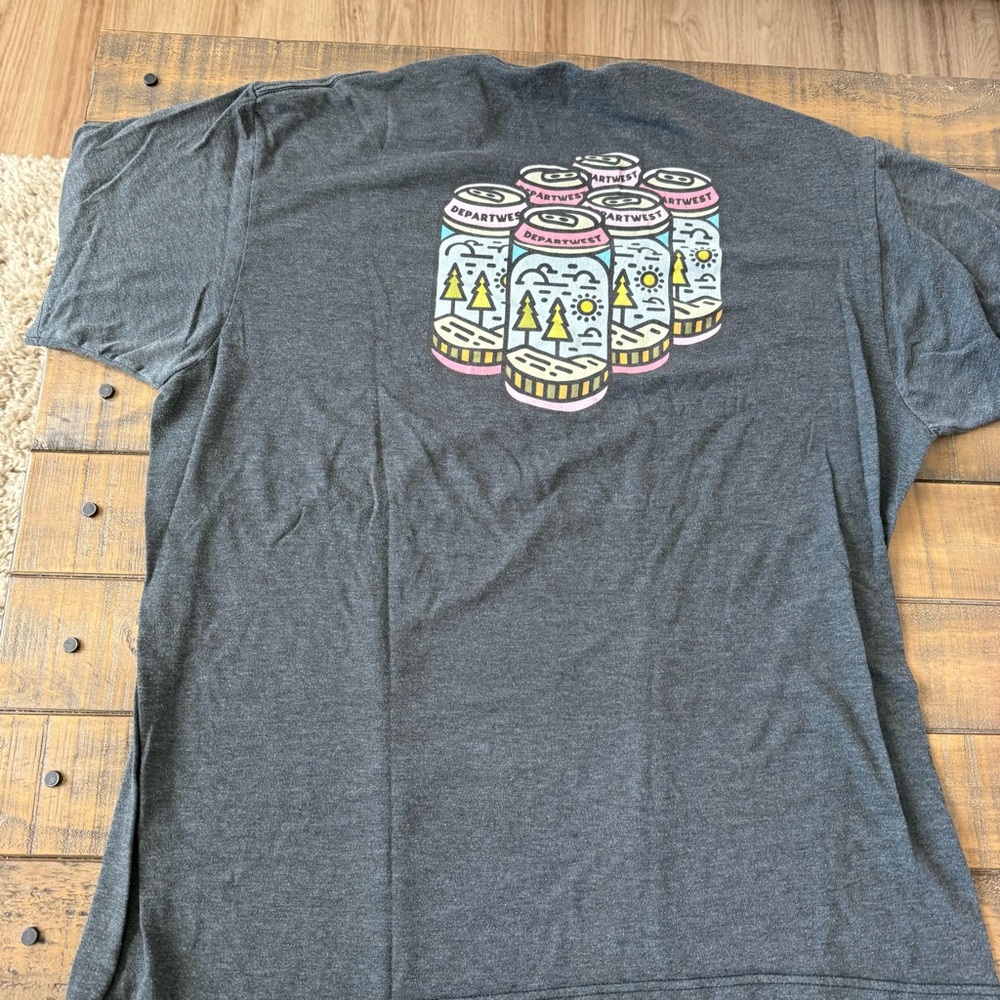 Department 56 Gray Short Sleeve Tee